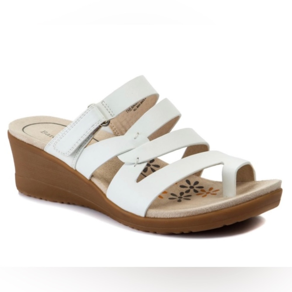 Baretraps Theanna Wedge Sandals Size 8 white worn once cute